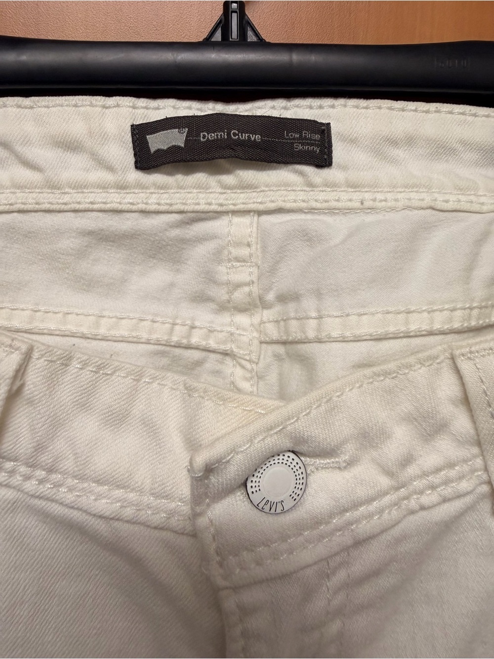 Levi's White Demi Curve Low Rise Skinny Jeans